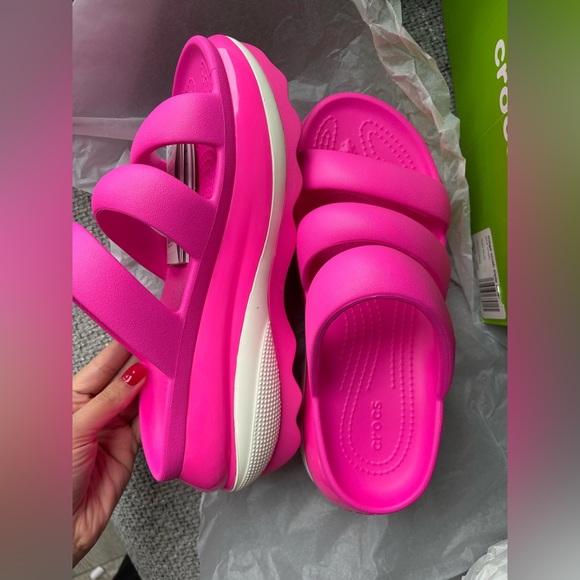 BNWT Crocs Mega Crush Triple Strap Sandals – Pink Crush – Style ID: 521540 - Picture 12 of 13